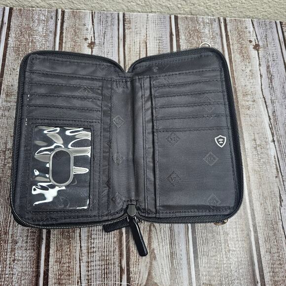 Vera bradley quilted black floral zipper wallet fabric RFID - Picture 3 of 7